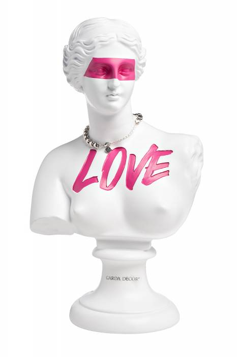 D3522 Статуэтка 