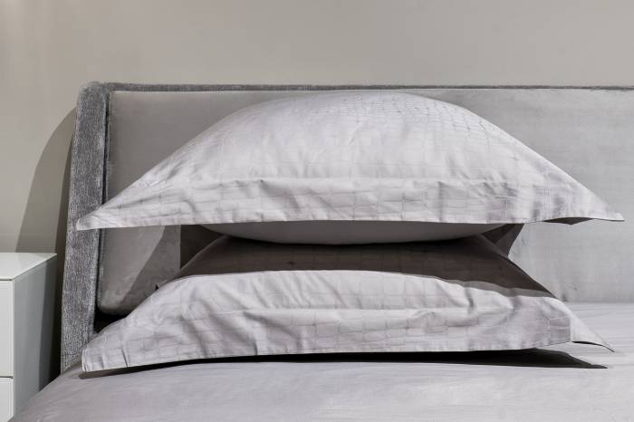 130HB- PC7070-NAV JAC SER Комплект наволочек сатин жаккард Серпенте серый 70*70(2шт)