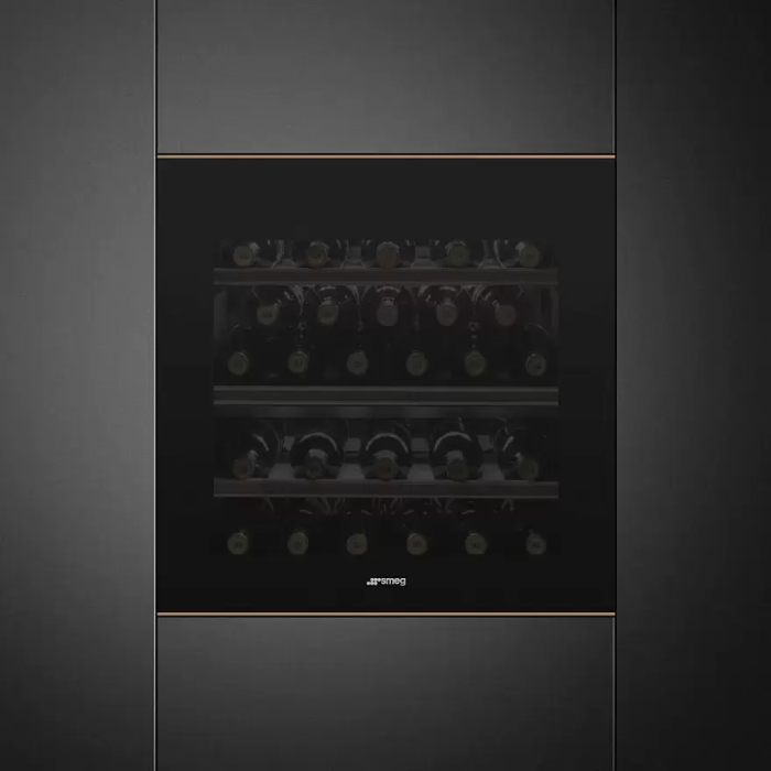 Встраиваемый холодильный шкаф для вина Smeg CVI629NR3