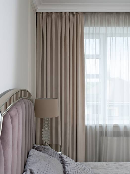 121GD-00019  Портьера Silkу 5 бежевая на подкладке 275*260