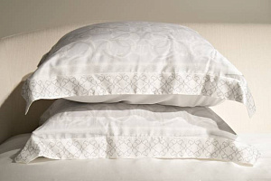 180JOD-18028 Комплект наволочек Ирисы тенсель белые 70*70 (2шт)