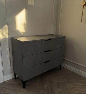 Комод с фрезерованными фасадами