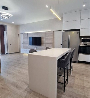 Остров из акрилового камня 