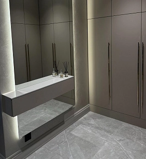 Консоль в прихожую