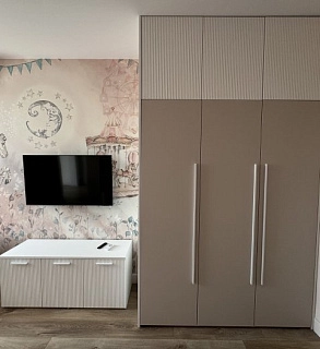 Шкаф в детскую ЖК Кристалл