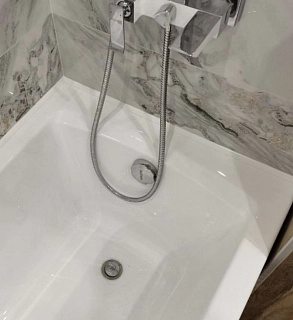 Акриловый плинтус 