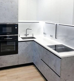 Столешница из камня на кухню