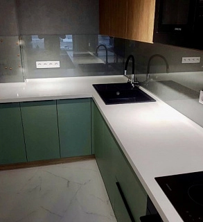 Столешница из кварцевого агломерата