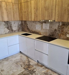 Каменная столешница на кухню