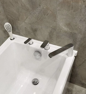 Акриловый плинтус 