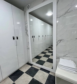 Рамка для зеркала из акрилового камня