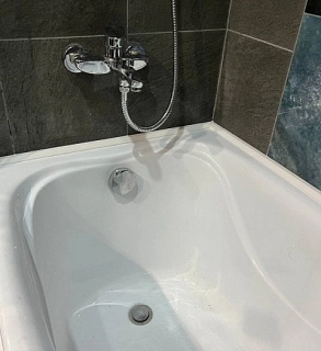 Акриловый плинтус на ванну 