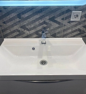 Акриловый плинтус 